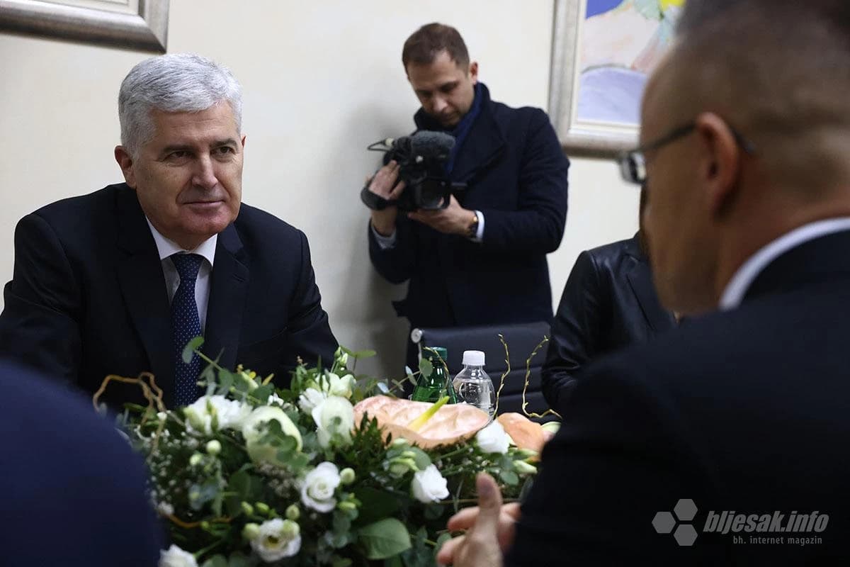 Susret Čovića i Szijjartoa u Mostaru