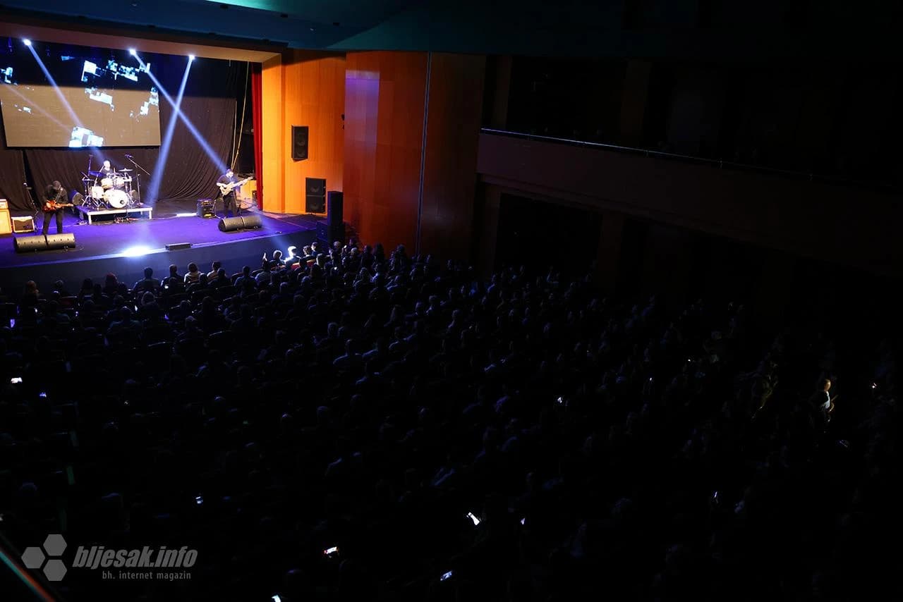 Vlatko Stefanovski i V3 trio oduševili mostarsku publiku