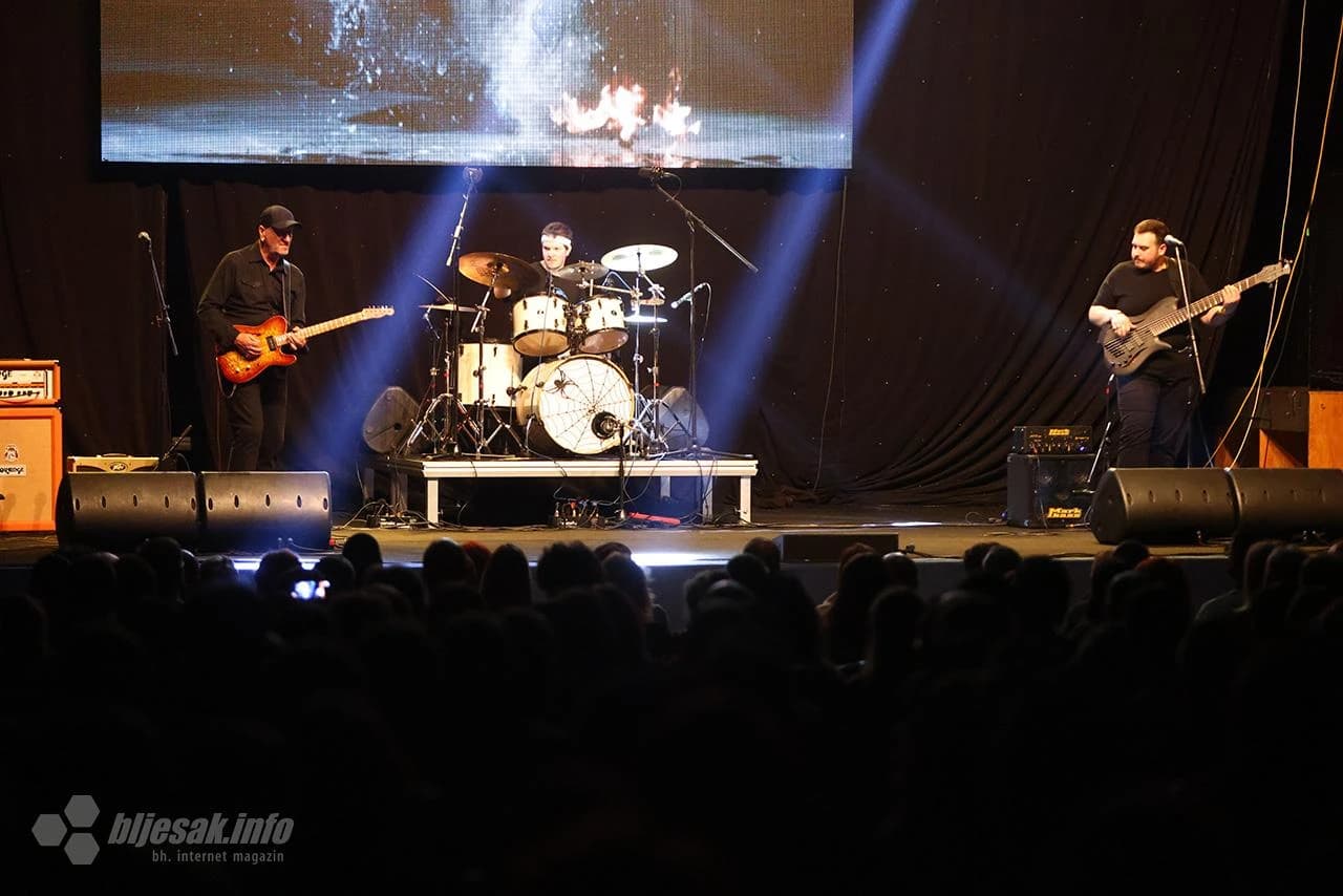 Vlatko Stefanovski i V3 trio oduševili mostarsku publiku