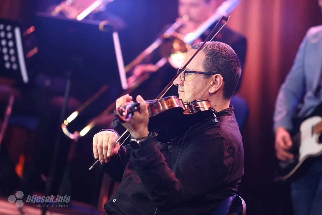 Legendarni Indexi zasvirali u prepunoj Kosači