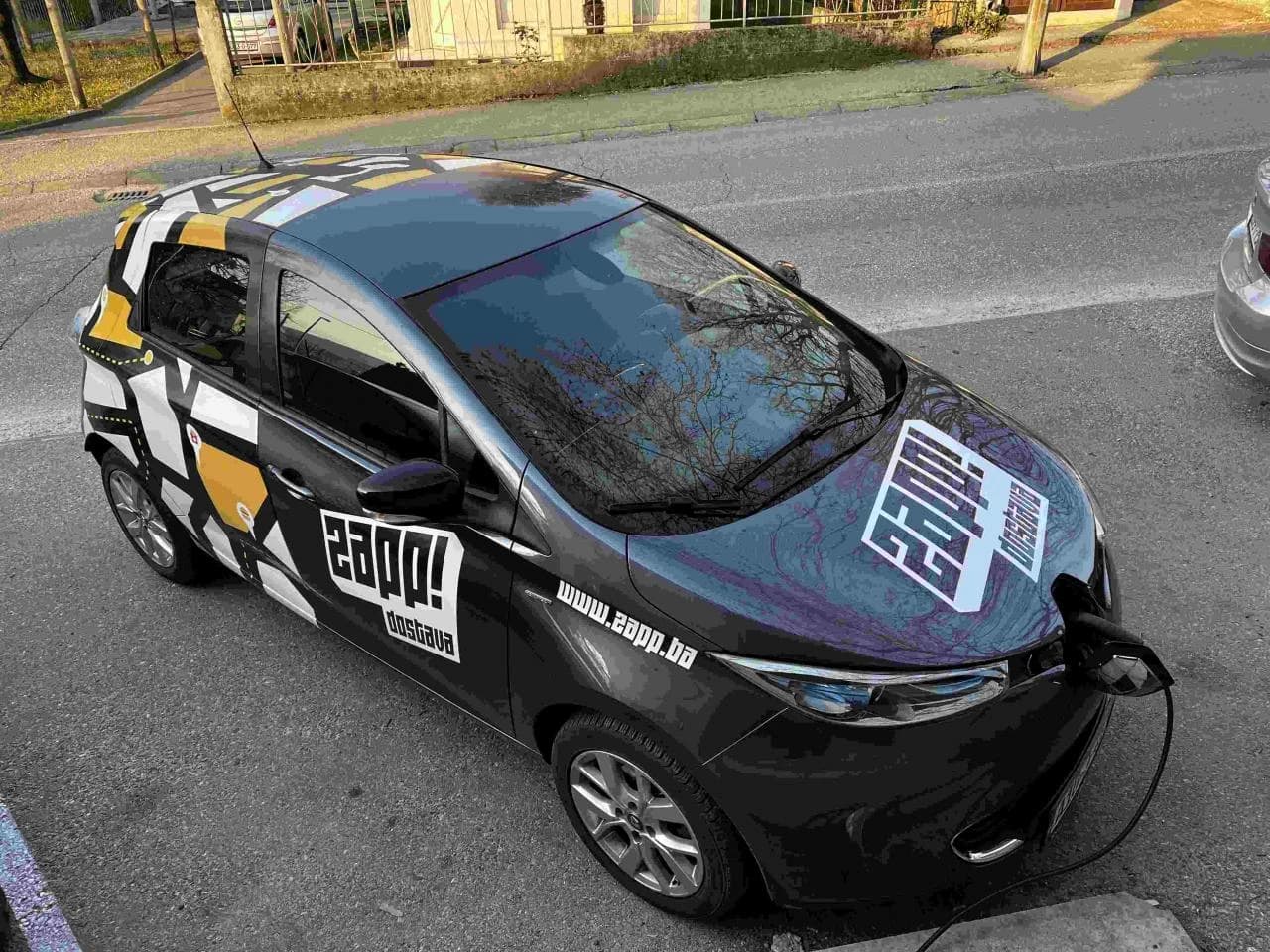 ZAPP dostavu od sada krasi električni ZOE