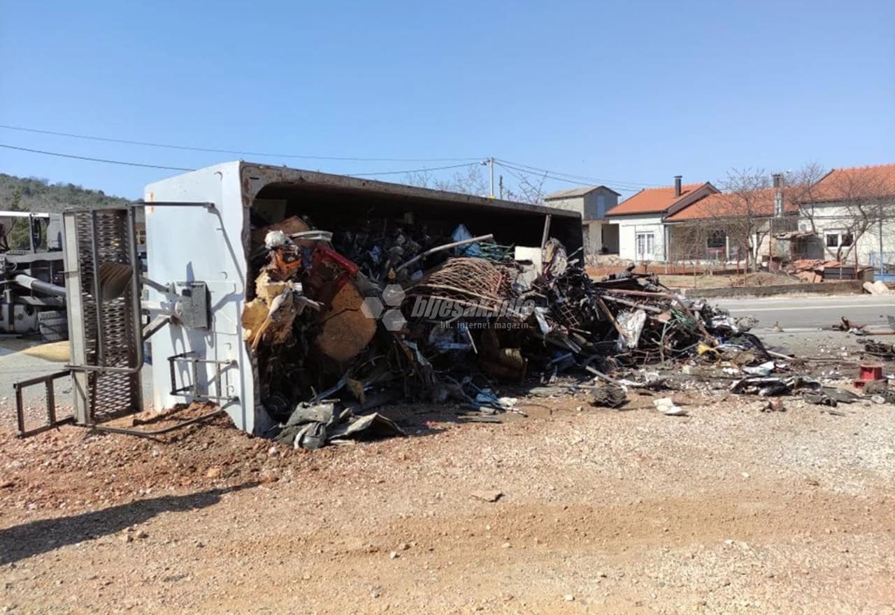 Prevrnuo se kamion u Zvirovićima