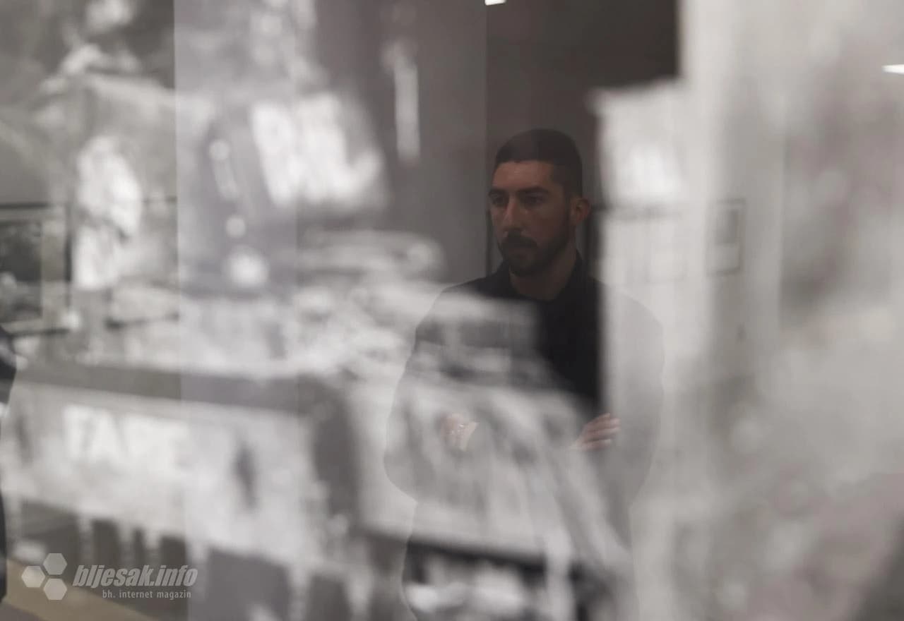 Zoran Filipović u Mostaru predstavio fotografije sa hrvatskih ratišta 1991. godine