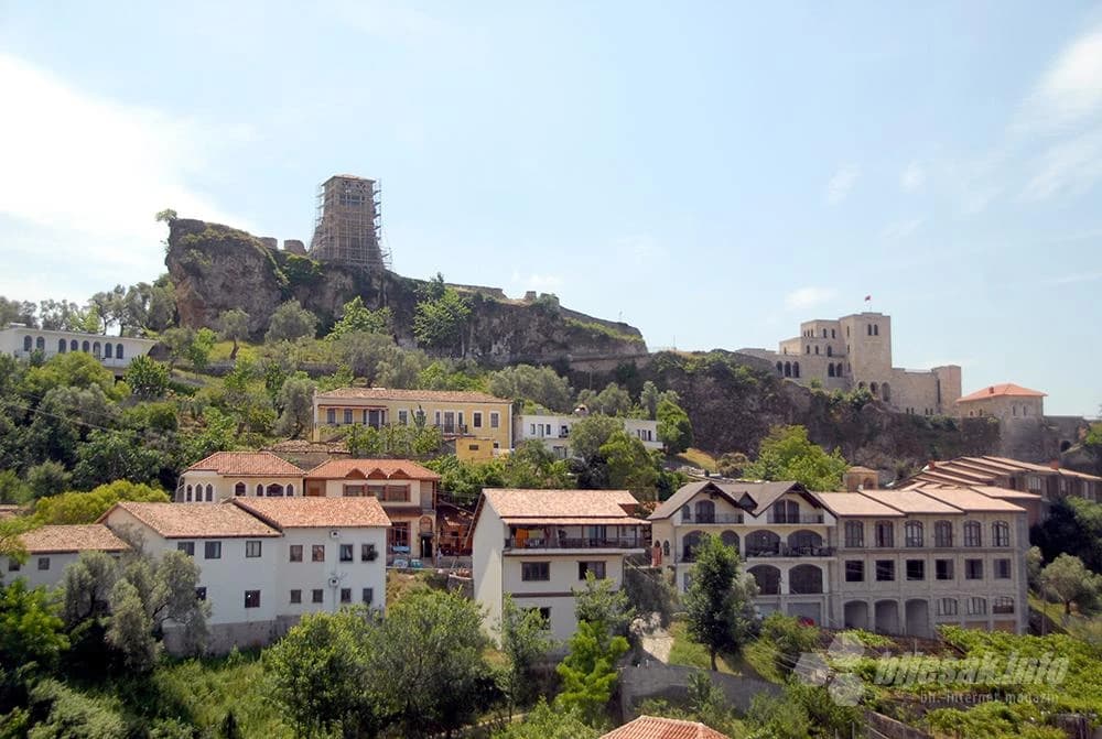 Srednjovjekovna kula i muzej