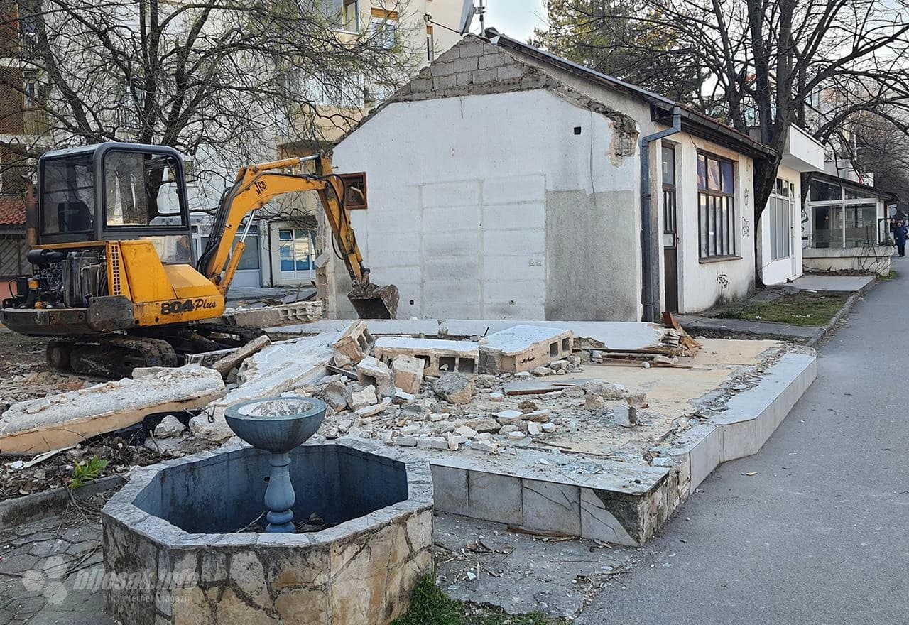 Uklonjen objekt u Dubrovačkoj ulici u Mostaru