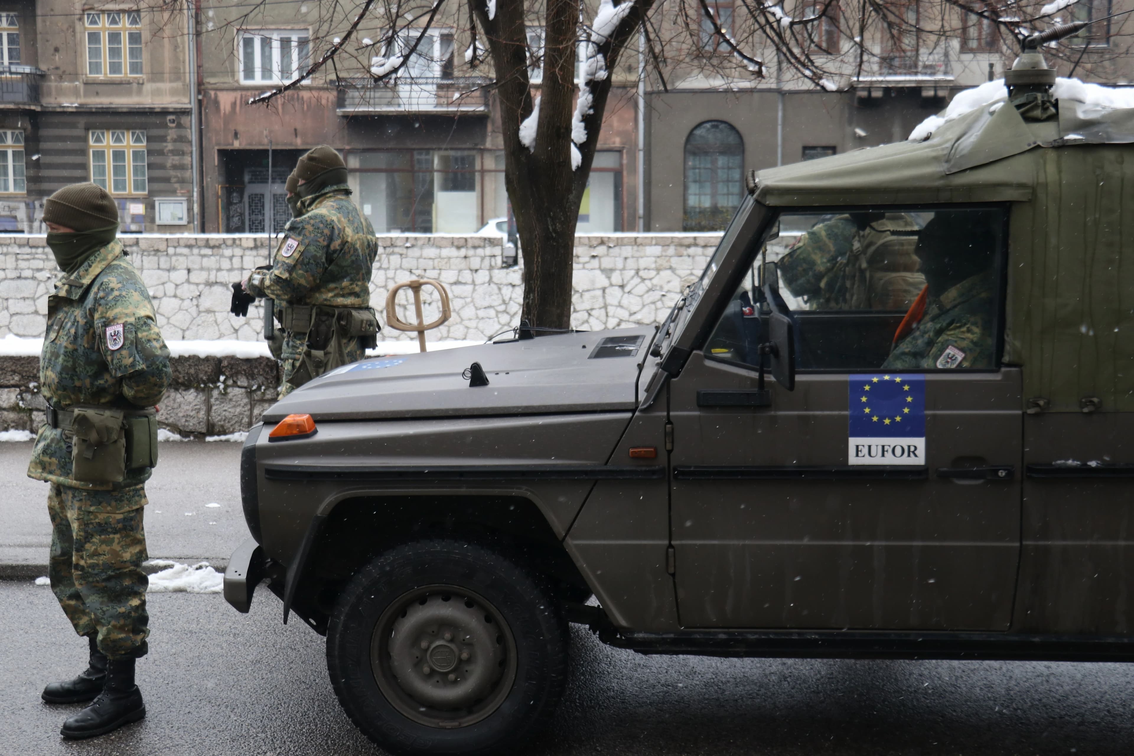 Vojnici EUFOR-a na ulicama Sarajeva