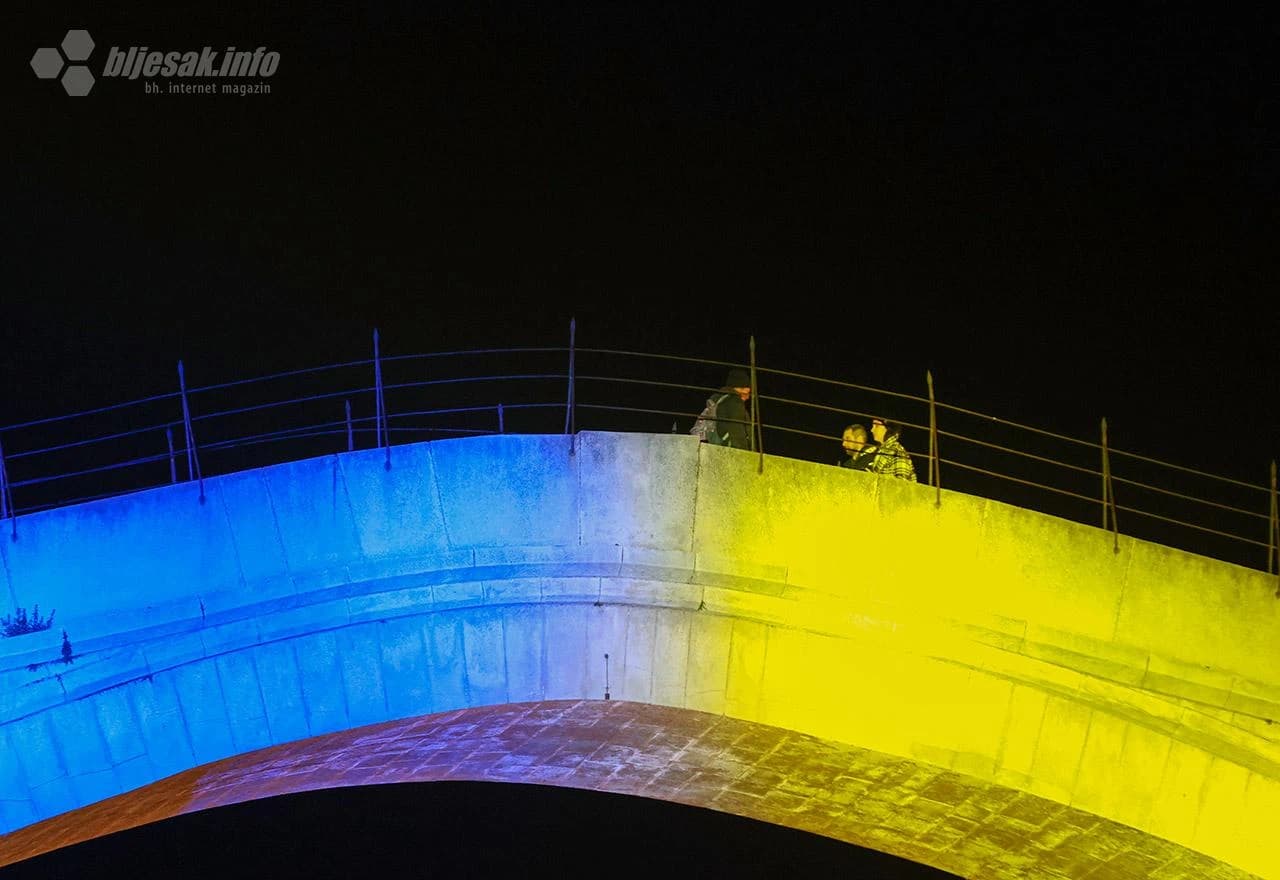 Stari most u ukrajinskim bojama 