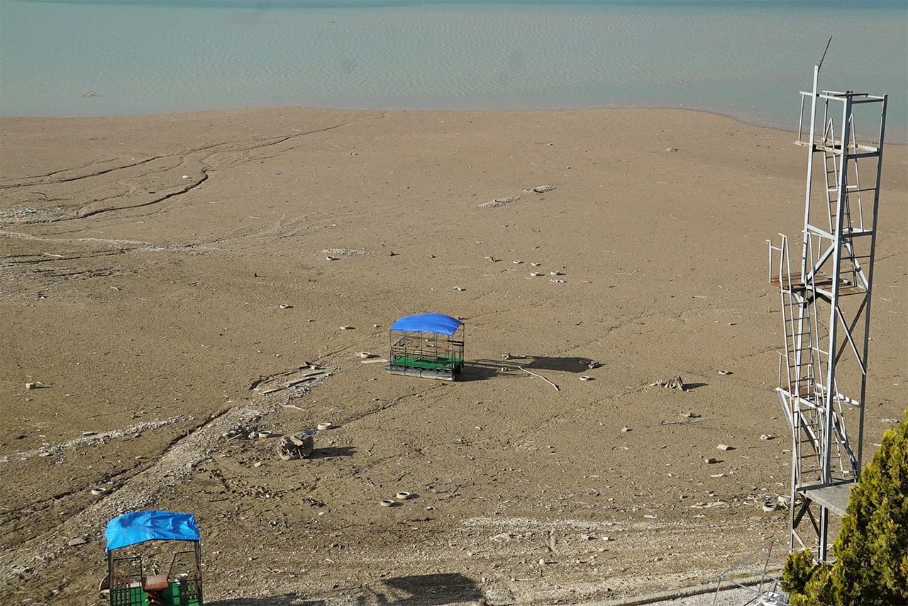 Tužni prizori Jablaničkog jezera