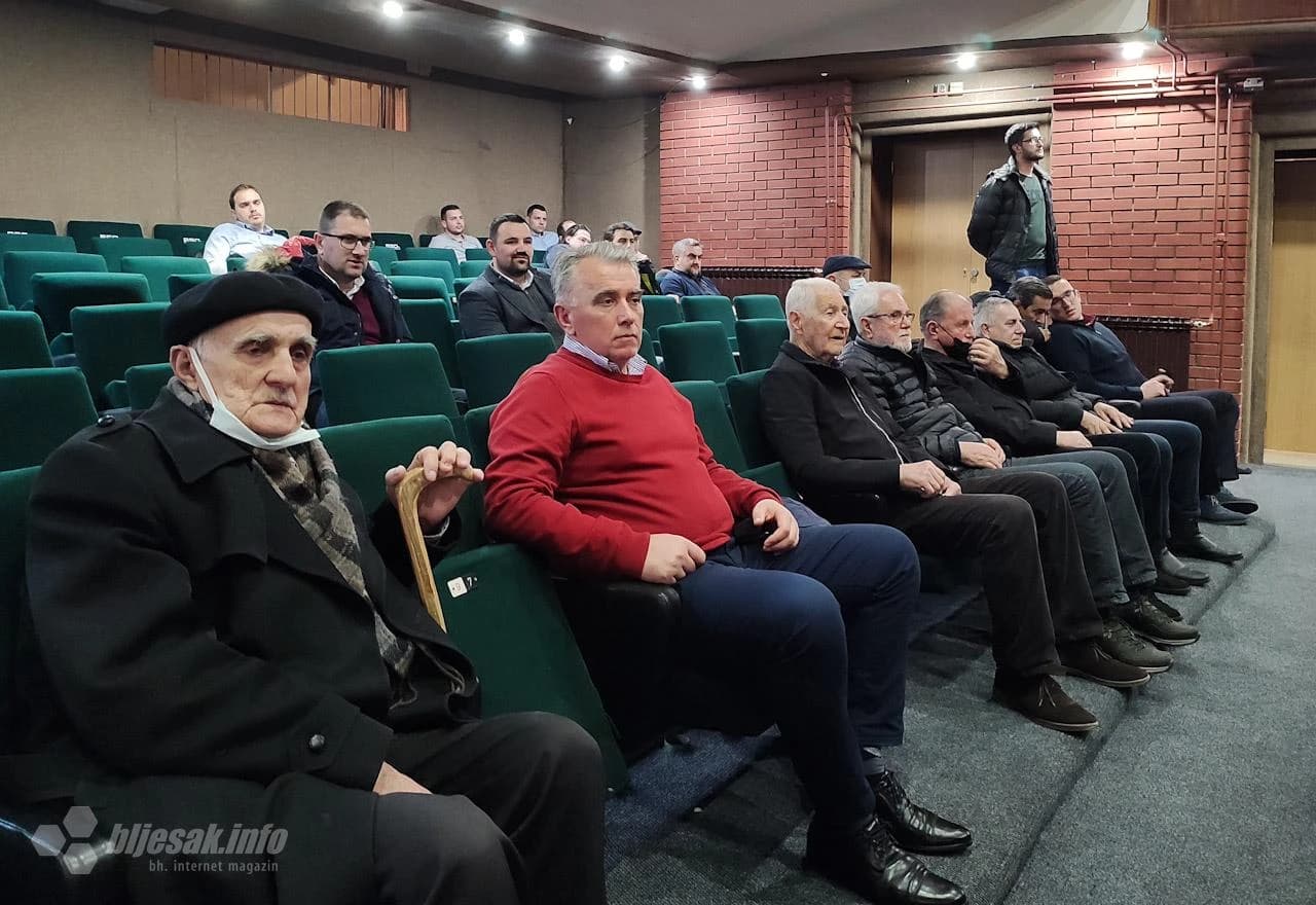 Bošnjačka zajednica kulture (BZK) Preporod organizirala je u Mostar javnu tribinuKoraci do referenduma 1992