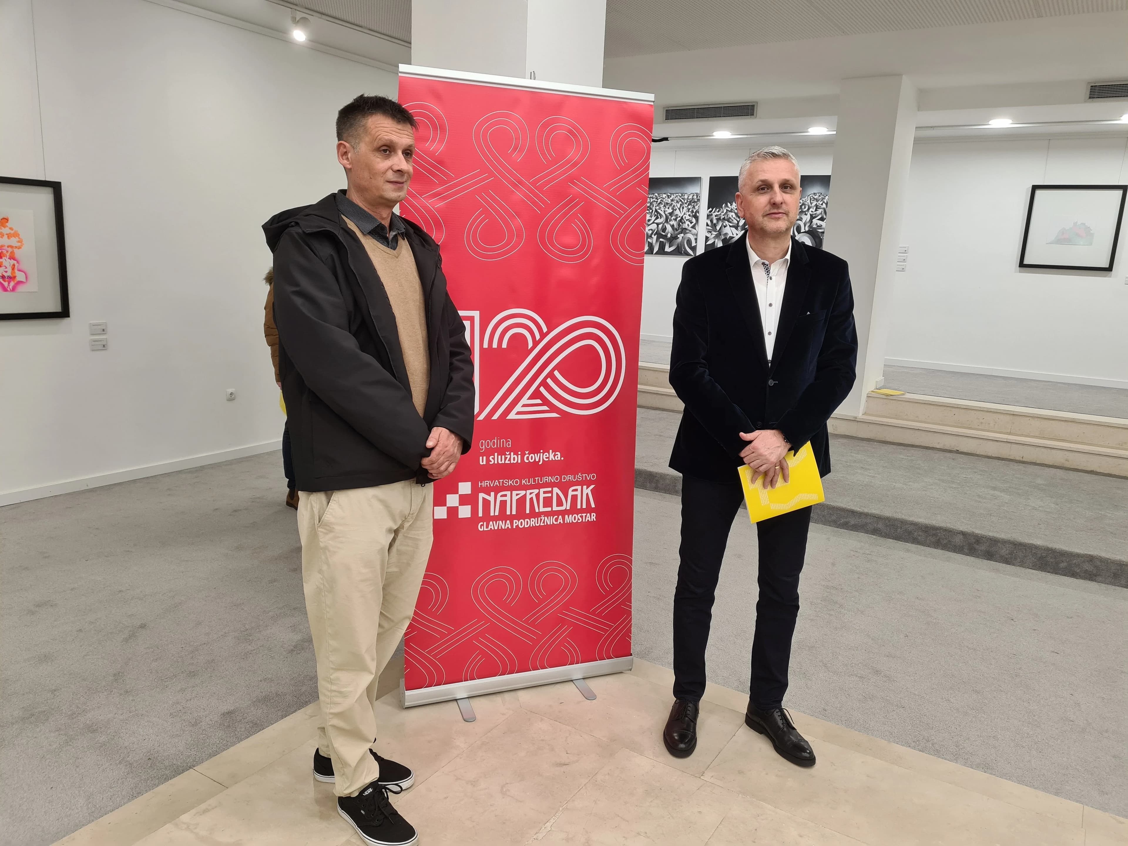 Mostarcima predstavljena izložba Posavskog umjetničkog likovnog simpozija