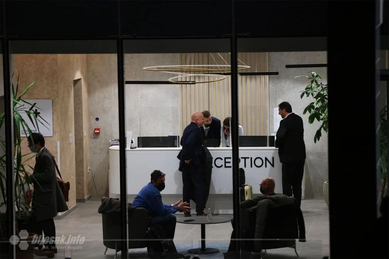 Pristižu sudionici pregovora u Neumu