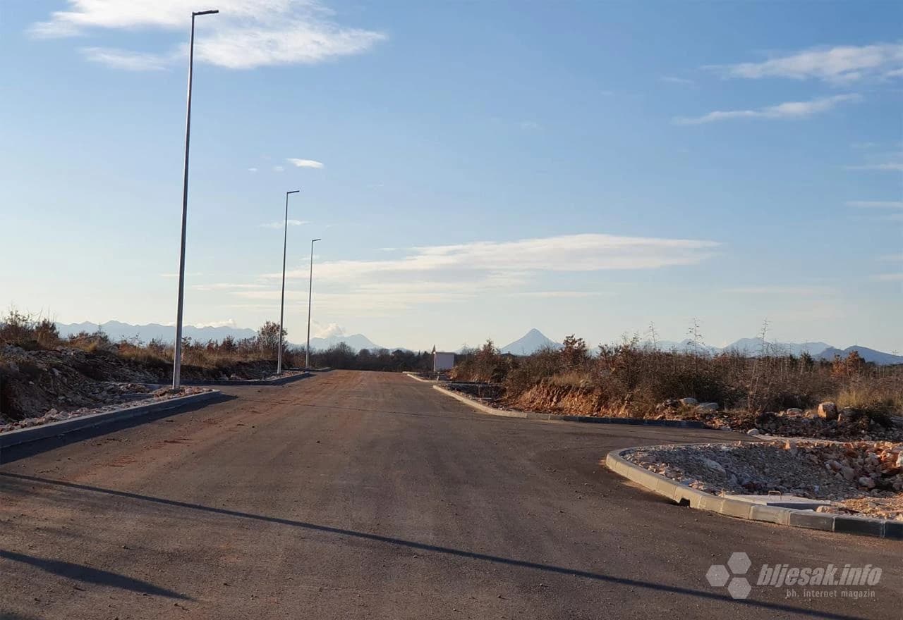 Gospodarska zona Zvirovići