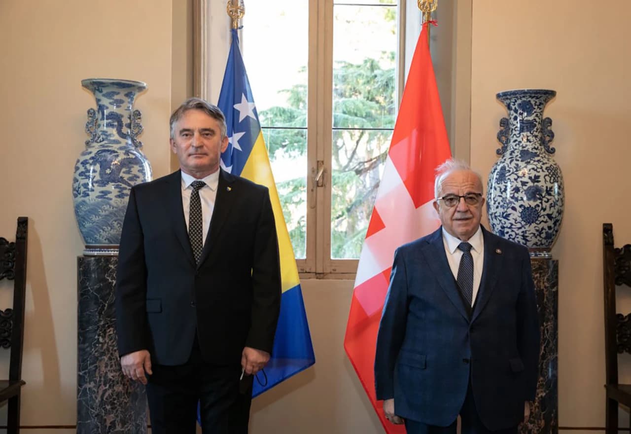 Željko Komšić s predstavnicima Suverenog viteškog malteškog reda