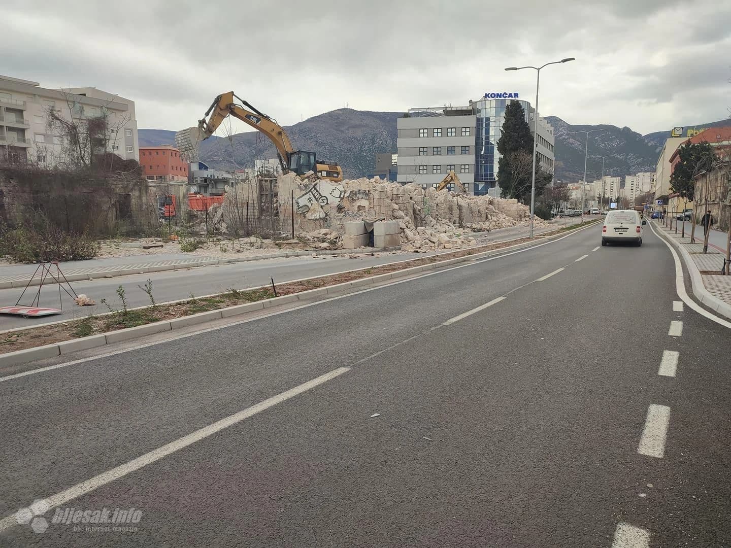 Pogledajte kako bageri ruše ''Ćirinu zgradu''
