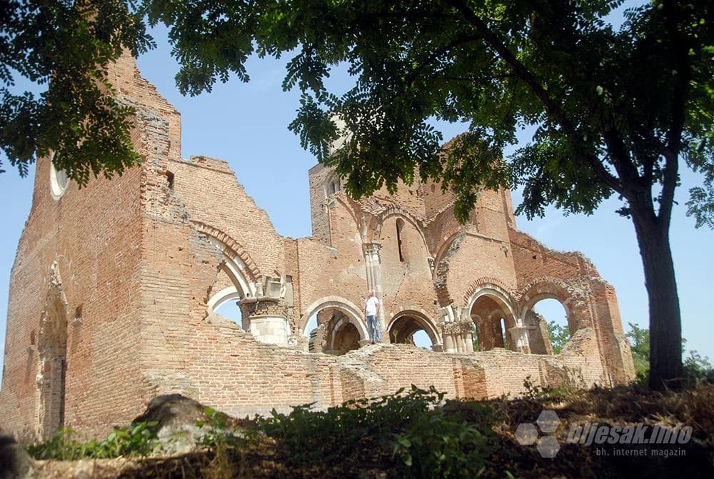 Šetnja zidinama bazilike