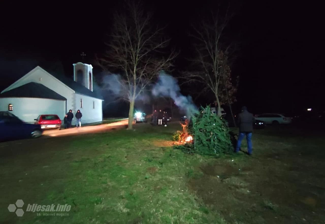Naloženi badnjaci u Potocima kod Mostara