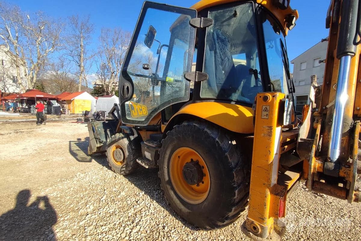 Priprema terena za doček Nove godine u Mostaru