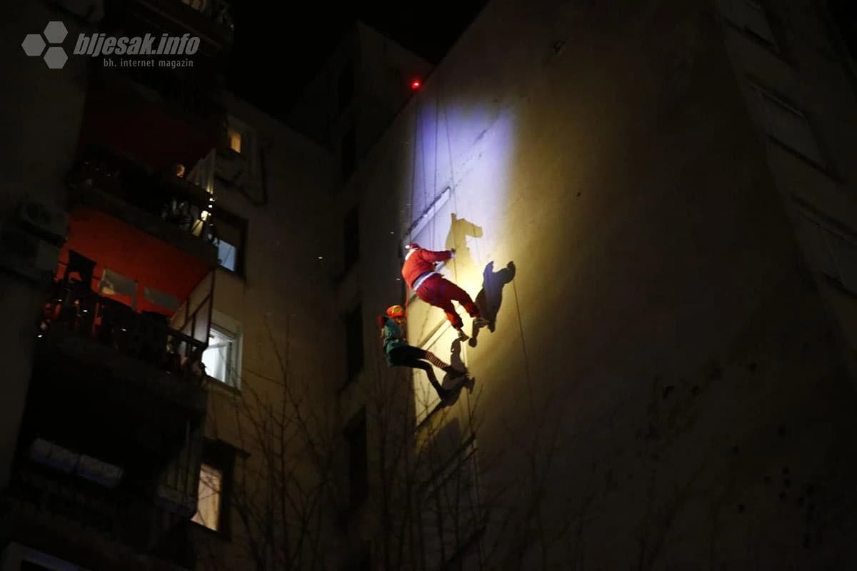 Nova prije Nove stigla u Mostar, Djedica darivao mališane