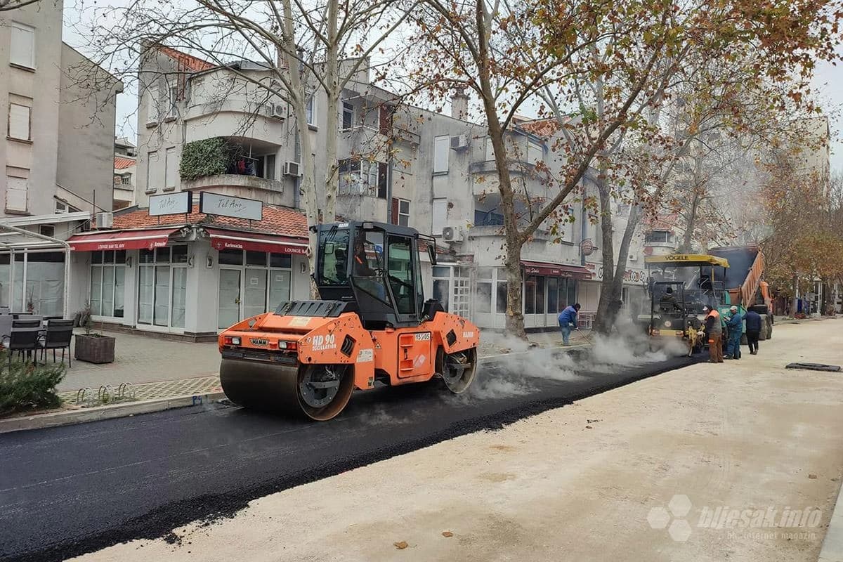 Novi asfalt se postavlja