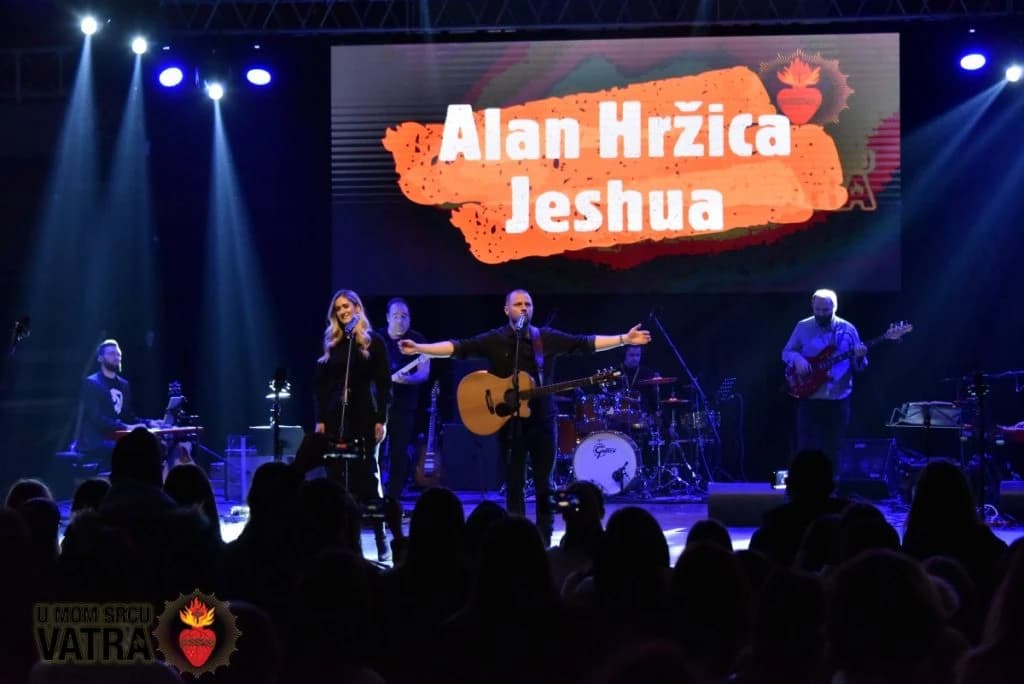 4.000 ljudi pjesmom slavilo Boga u Pecari