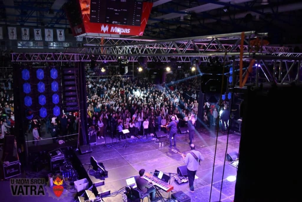 4.000 ljudi pjesmom slavilo Boga u Pecari