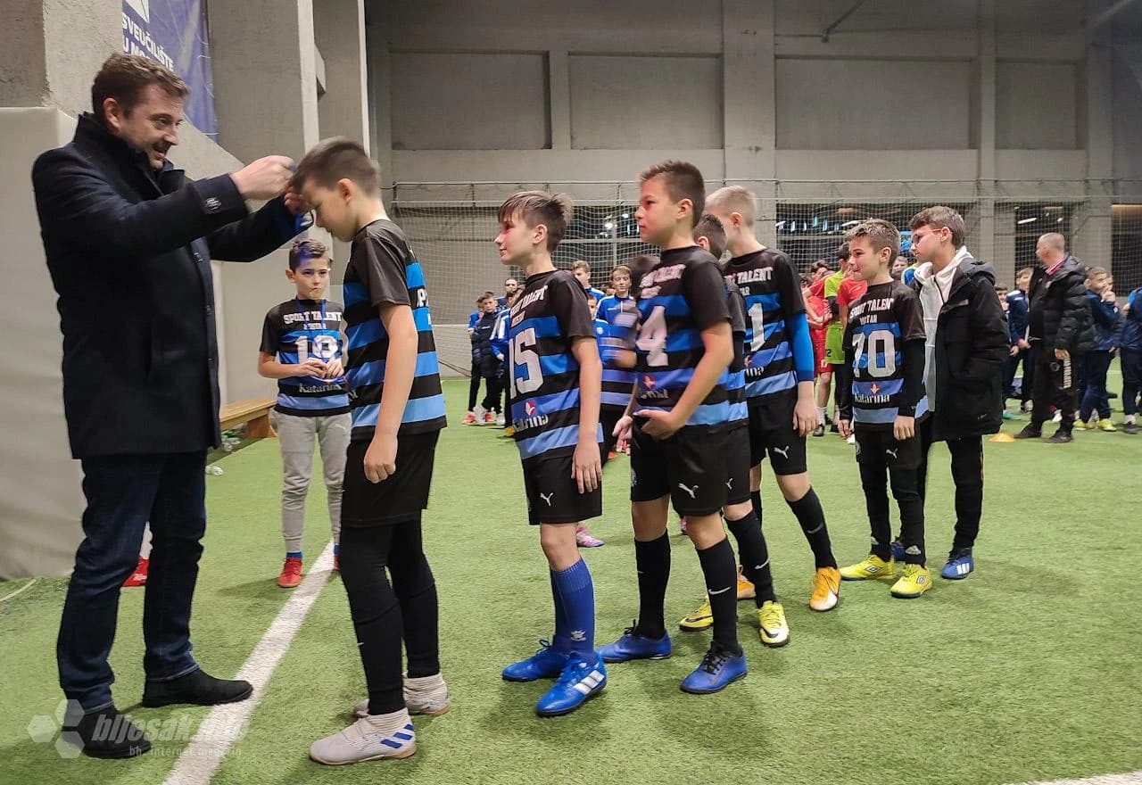 Finale Božićnog malonogometnog turnira u Areni Sport Centru u Mostaru