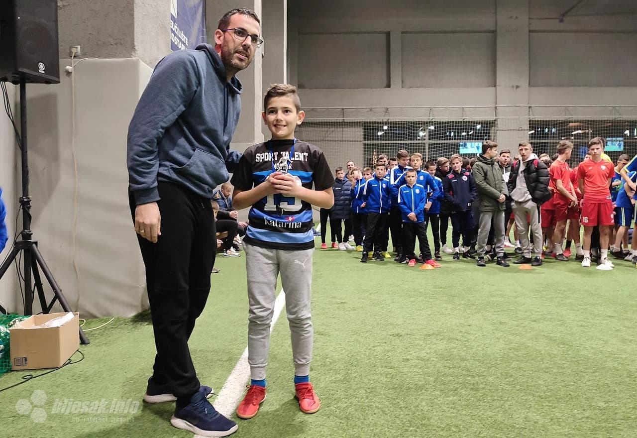 Finale Božićnog malonogometnog turnira u Areni Sport Centru u Mostaru