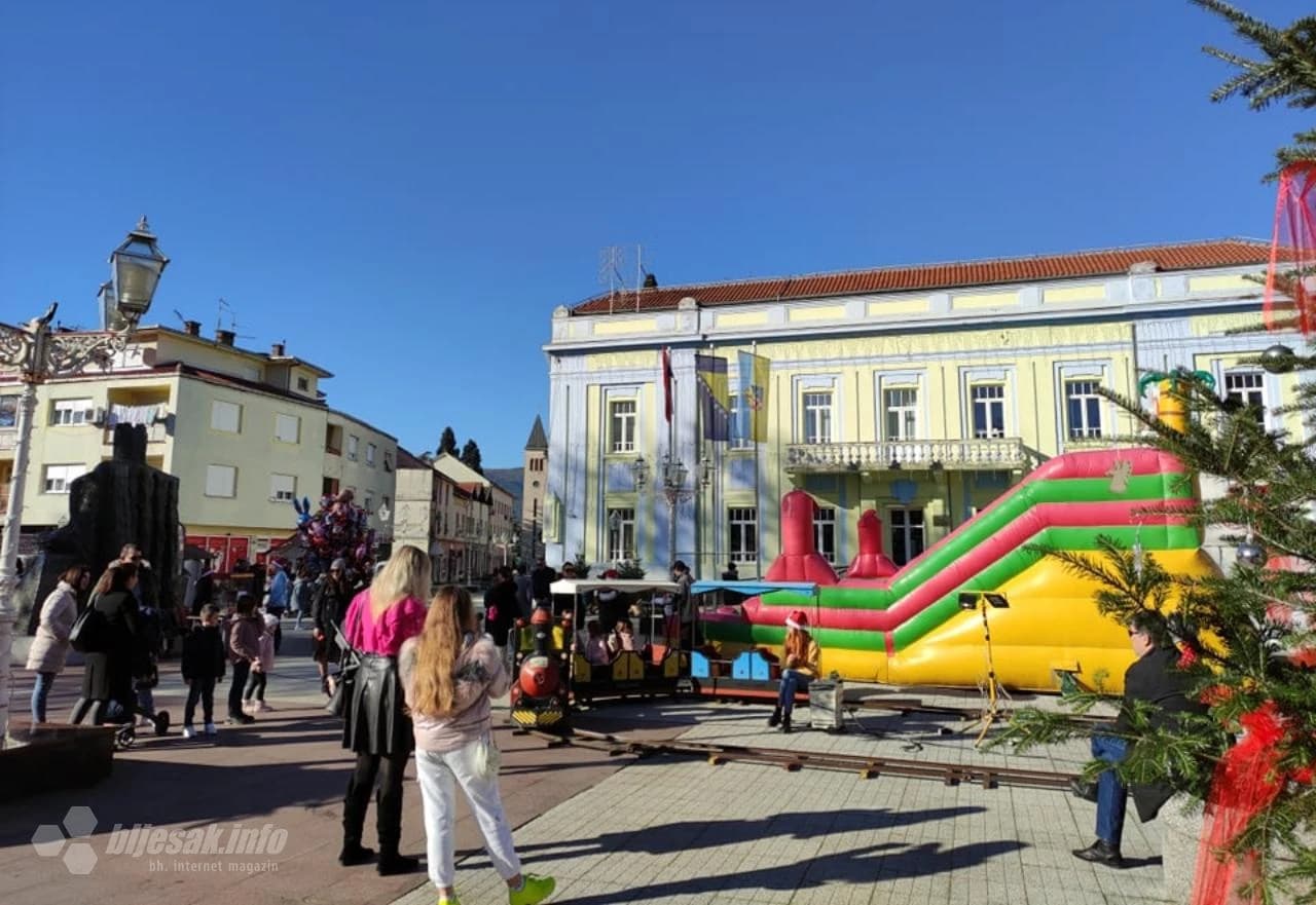 Čapljinci guštaju: Ulice mirišu na kuhano vino i fritule