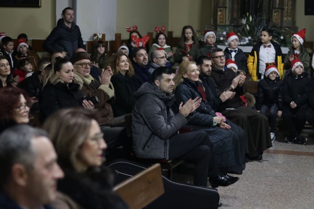 Božićni koncert u Busovači dar sugrađanima i gostima