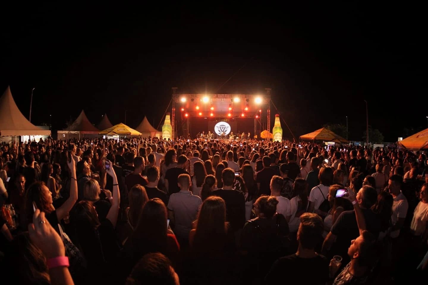 Parni valjak prvog dana WHF-a