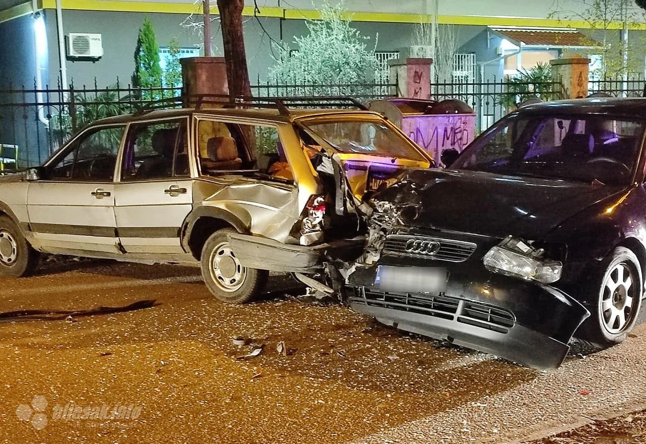 Mostar: Sudar Audija i Passata zatvorio ulicu 