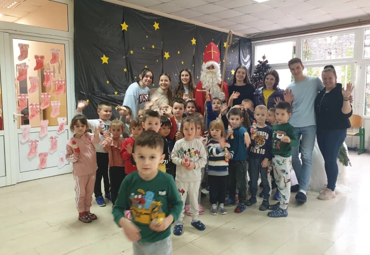 Sveti Niko stigao i u Ljubuški, Krampus ih zaobišao 