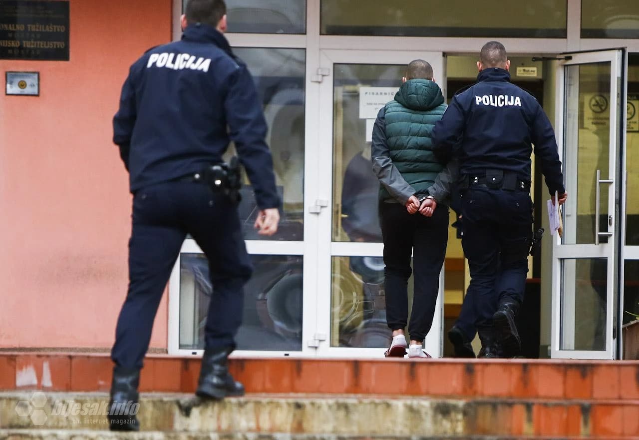 Razbojnika u Mostaru ipak odale papuče, u njima ušetao u Tužiteljstvo 