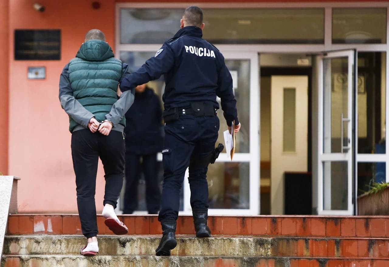 Razbojnika u Mostaru ipak odale papuče, u njima ušetao u Tužiteljstvo 