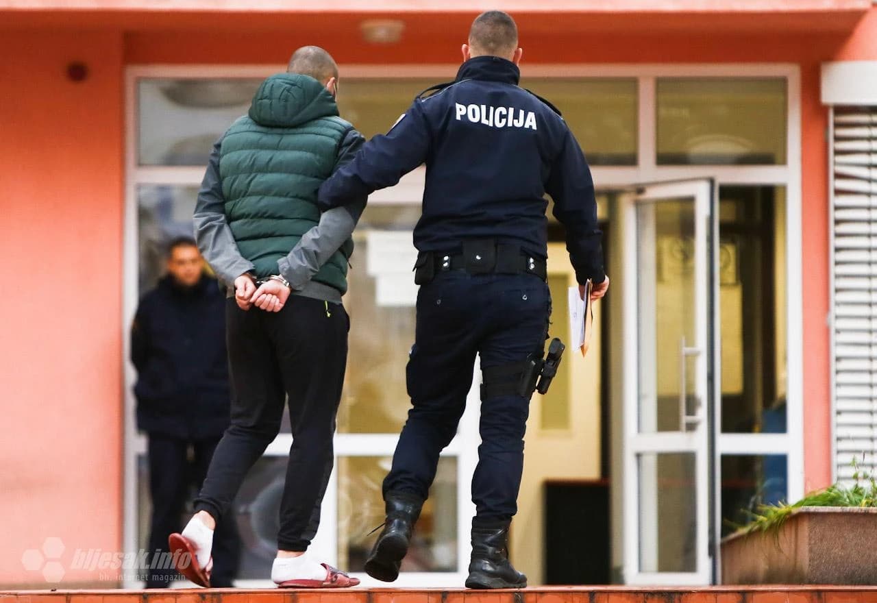 Razbojnika u Mostaru ipak odale papuče, u njima ušetao u Tužiteljstvo 