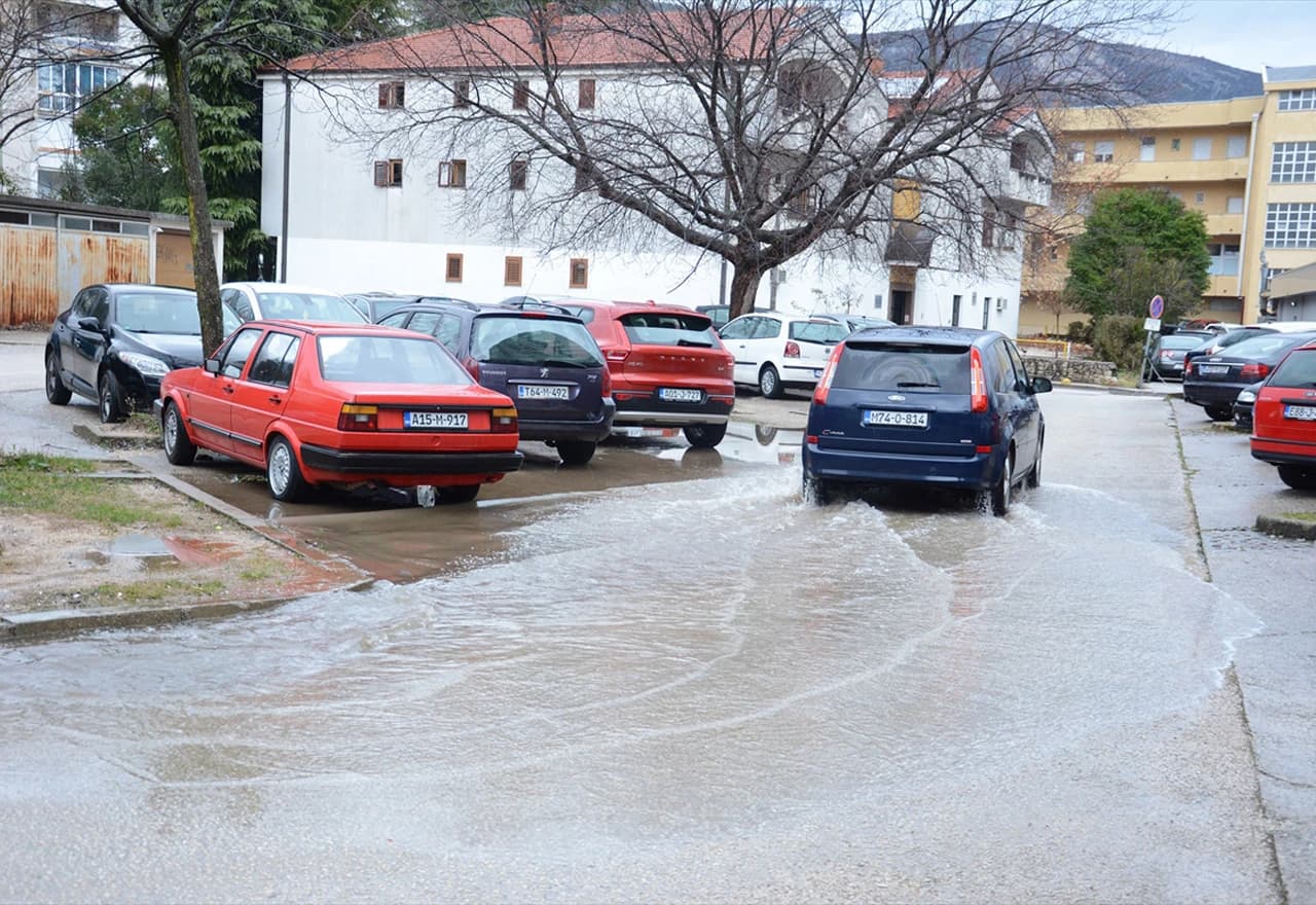 Kišne padaline u Mostaru izazvale poplave (arhiva)