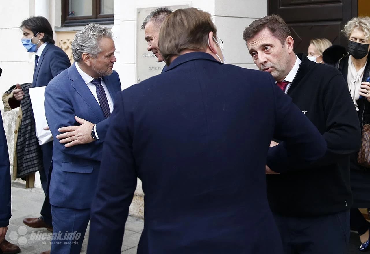 Varhelyi, Kordić, Sattler i Marić u Mostaru