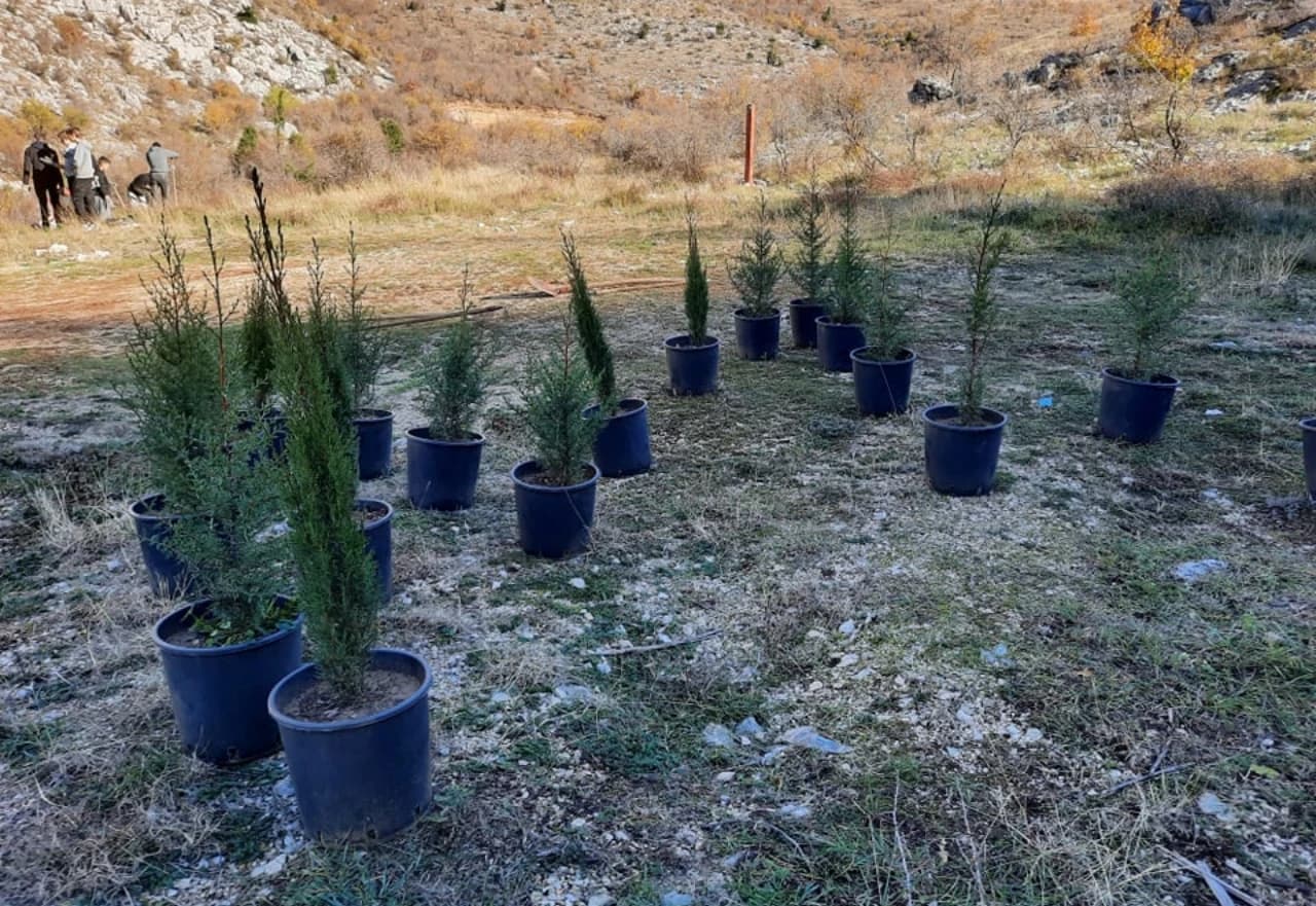 Osnovnoškolci zasukali rukave i očistili Stari grad Blagaj 