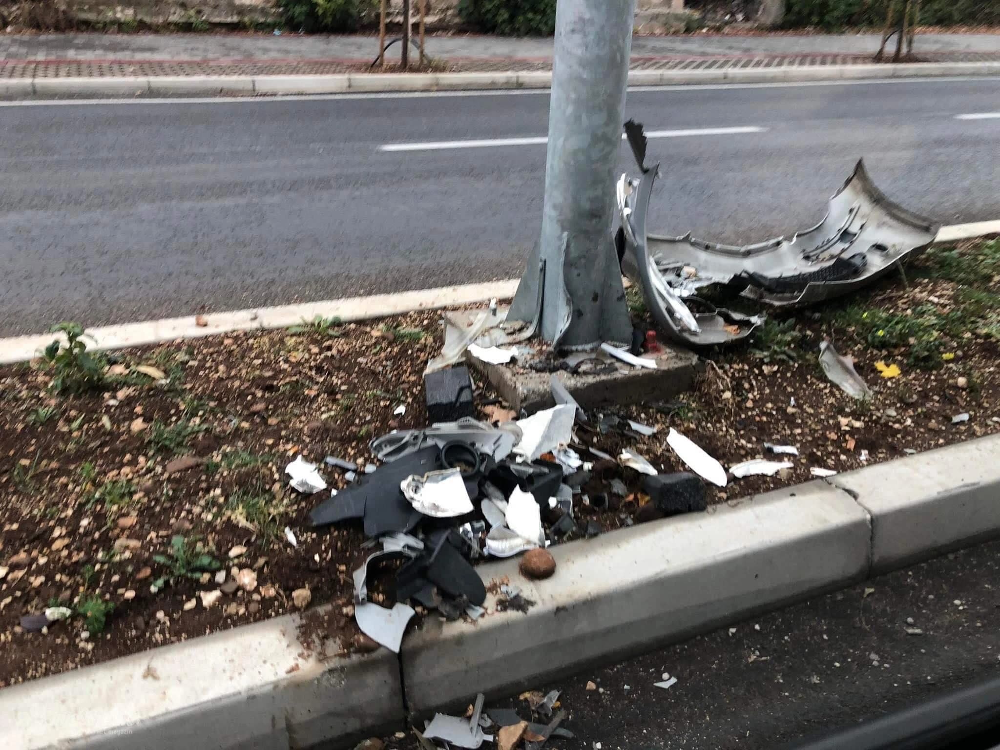 Branik čeka da ga netko ukloni sa zelenih površina duže od mjesec dana