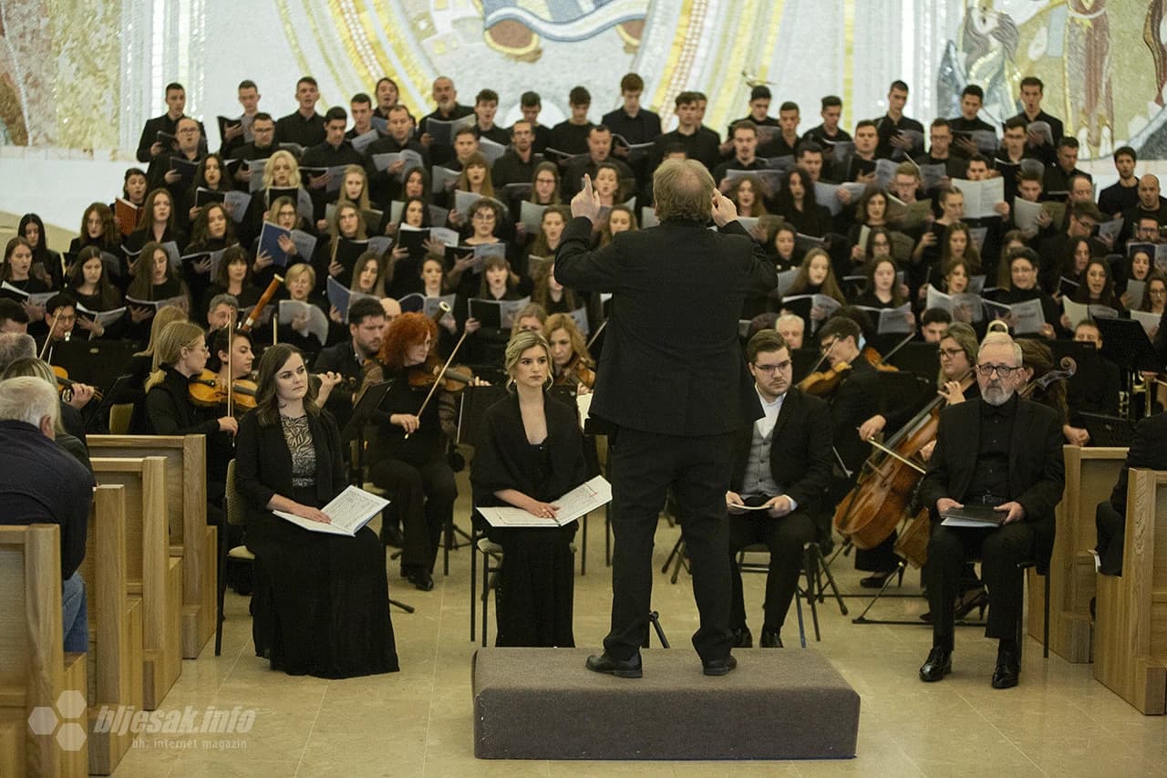 Simfonijski orkestar izveo Mozartovo Requiem pred mostarskom publikom