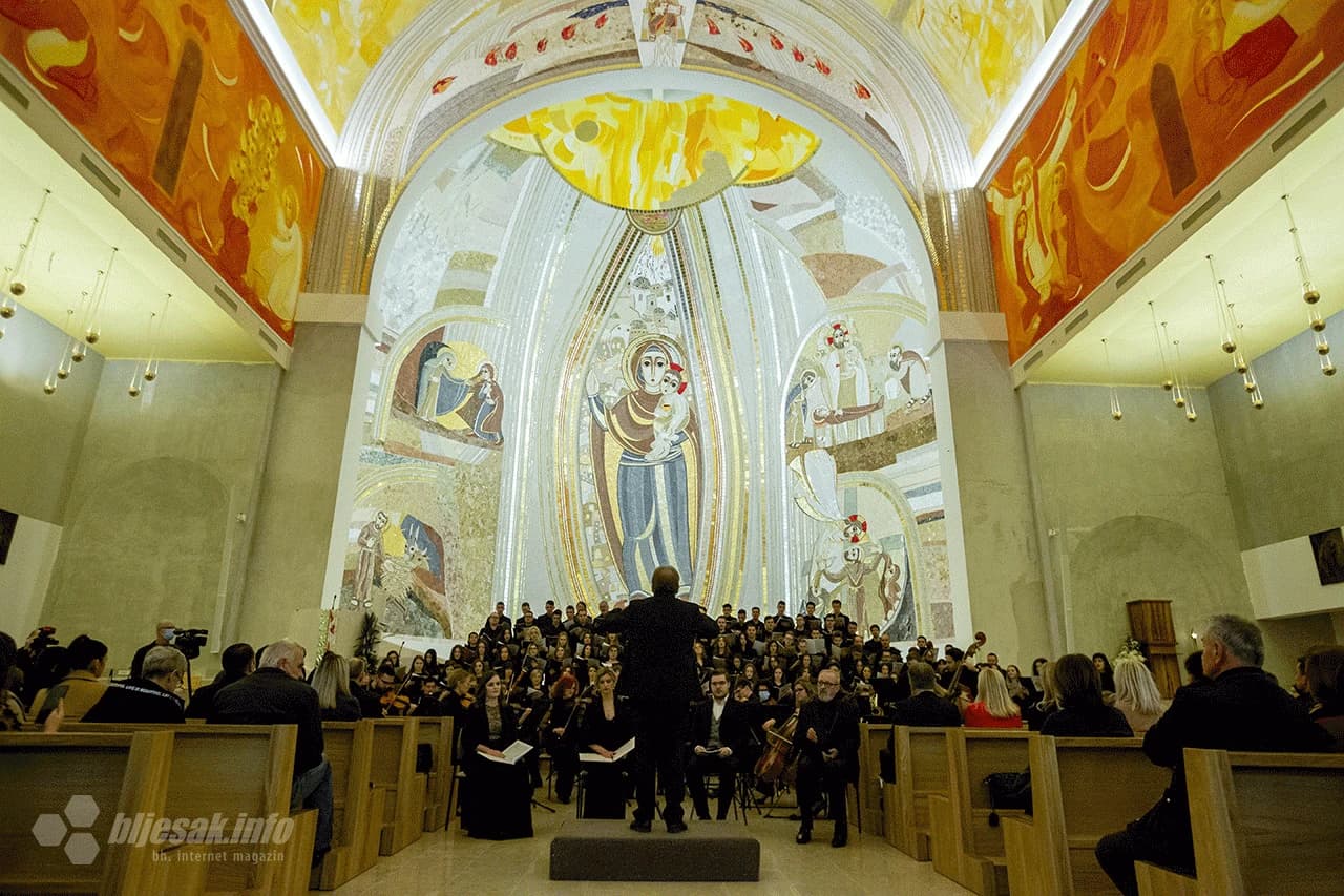 Simfonijski orkestar izveo Mozartovo Requiem pred mostarskom publikom