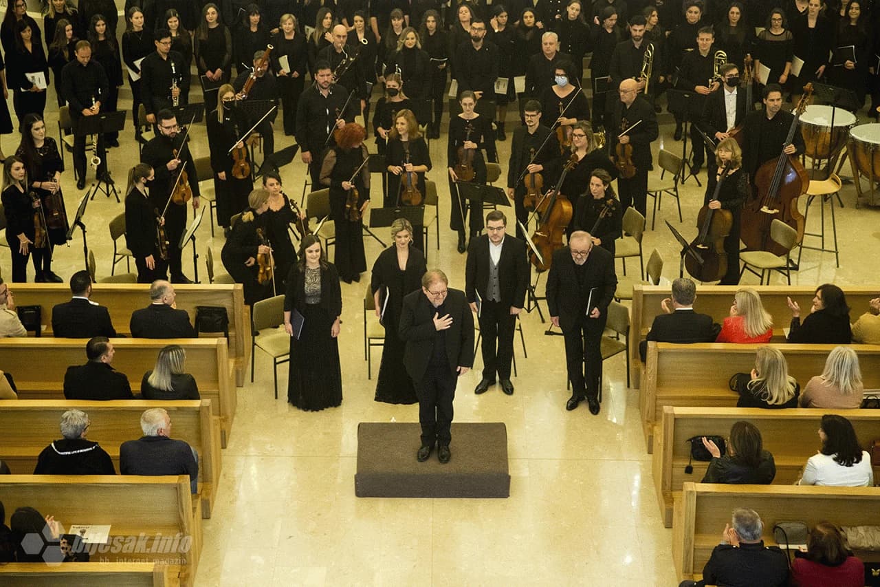 Simfonijski orkestar izveo Mozartovo Requiem pred mostarskom publikom