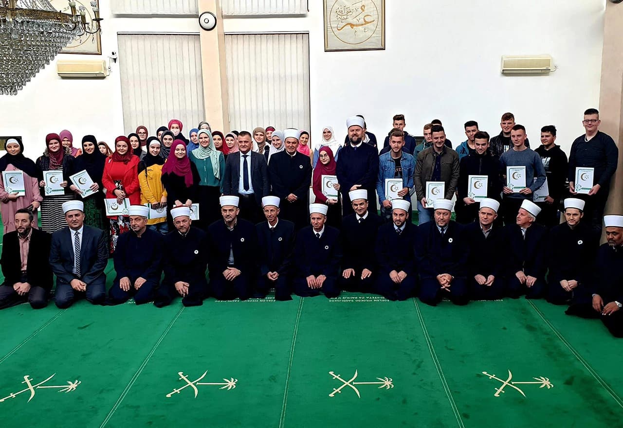 Svečanost dodjele stipendija u čaršijskoj Ferhat-pašinoj džamiji u Žepču