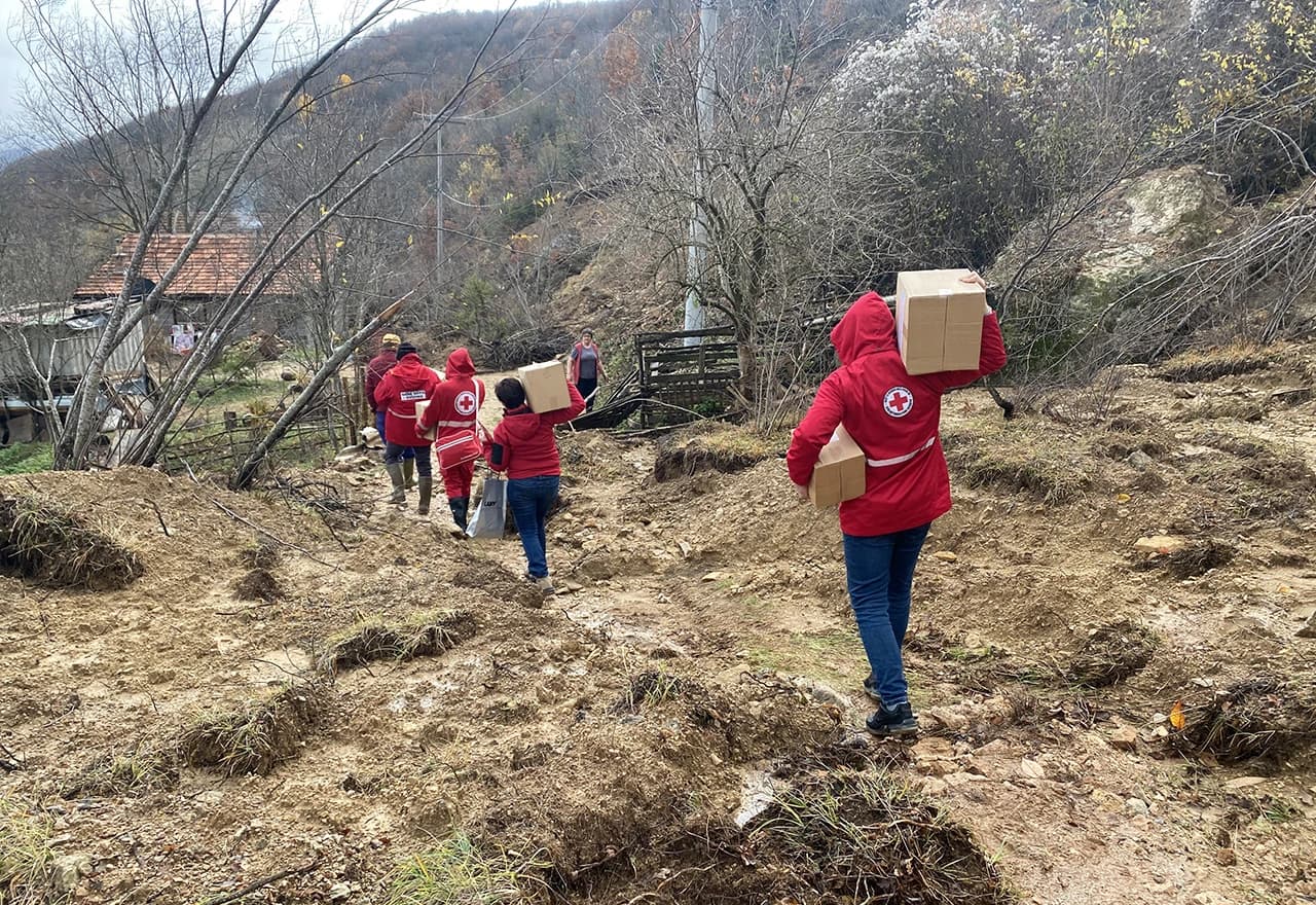 Stigli lijekovi za mještane odsječenih sela