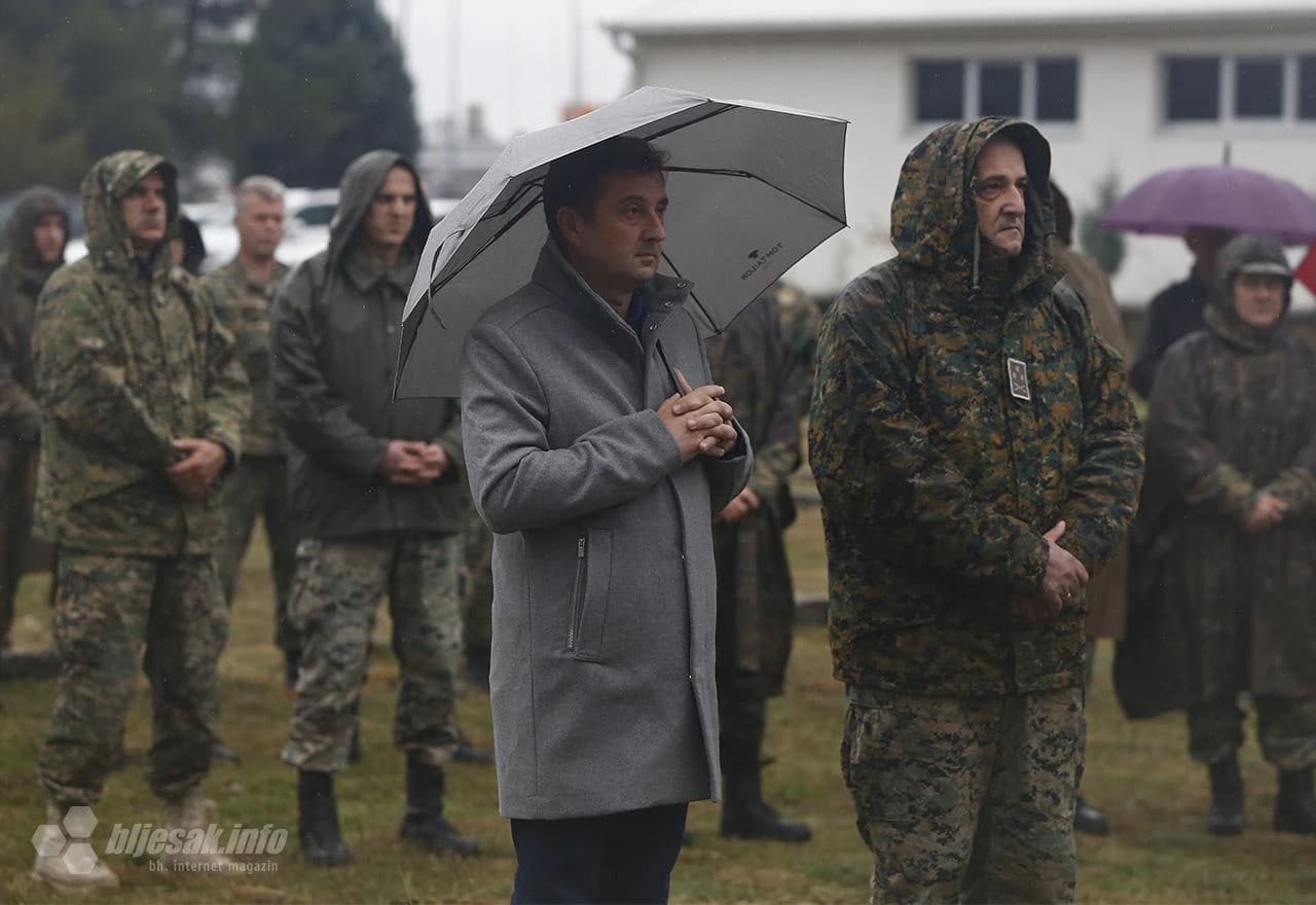 Služena misa na Austrijskom groblju u Mostaru