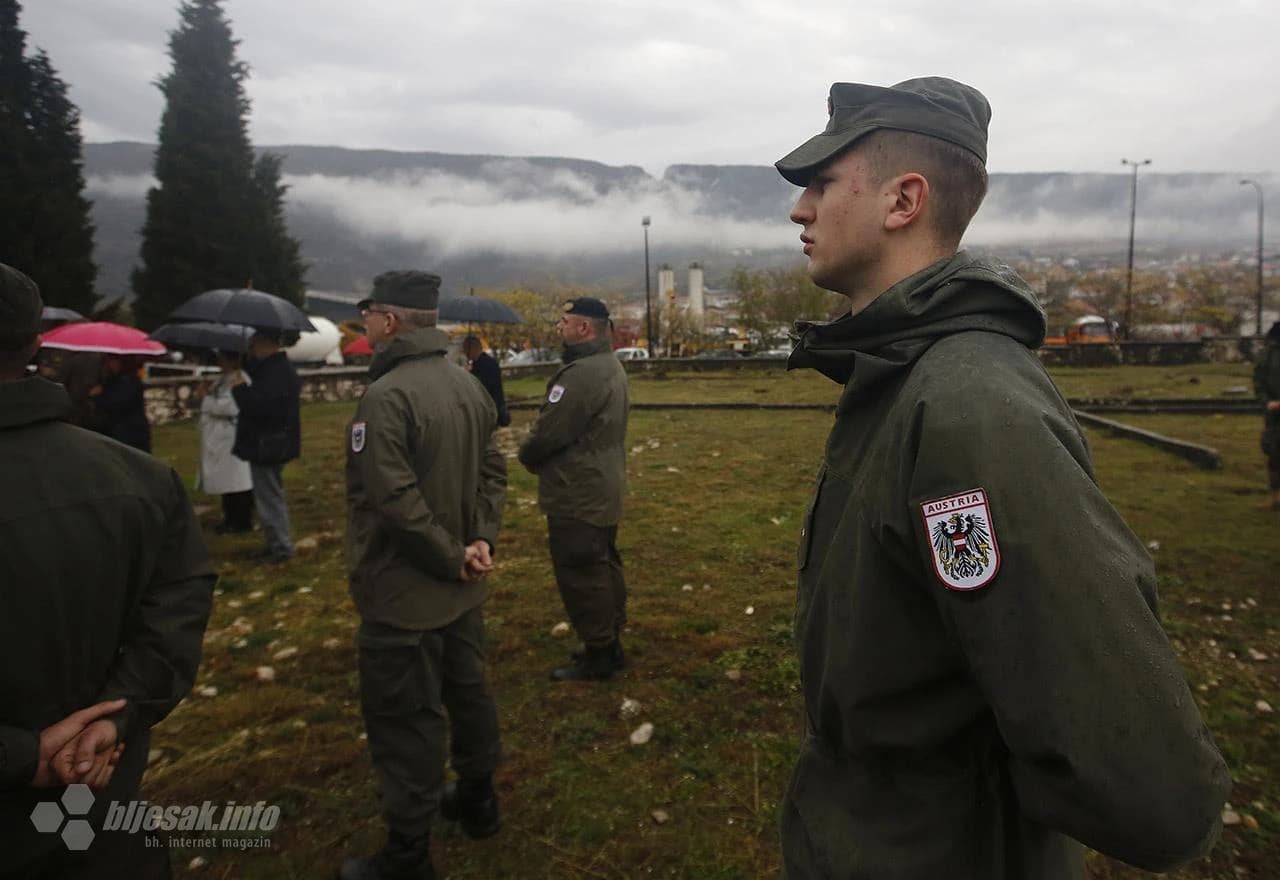 Služena misa na Austrijskom groblju u Mostaru