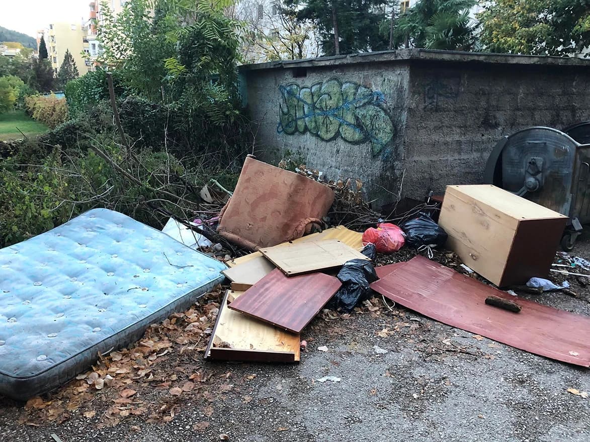 Smeće u Zvonimirovoj