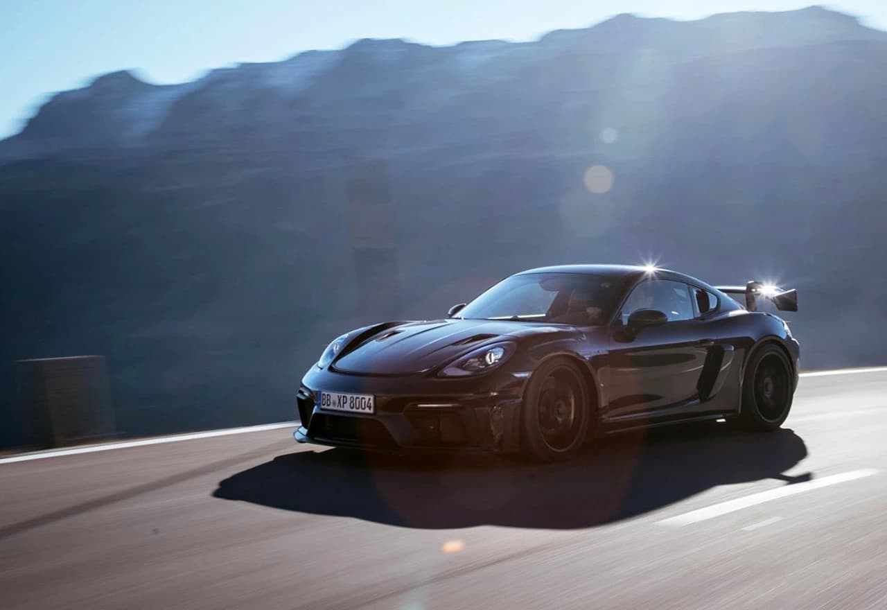 Novi Porsche 718 Cayman GT4 RS briljira tijekom završnog testiranja 