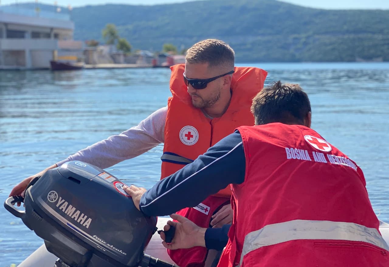 Organizirana je i obuka te polaganje ispita za upravljanje motornim čamcima