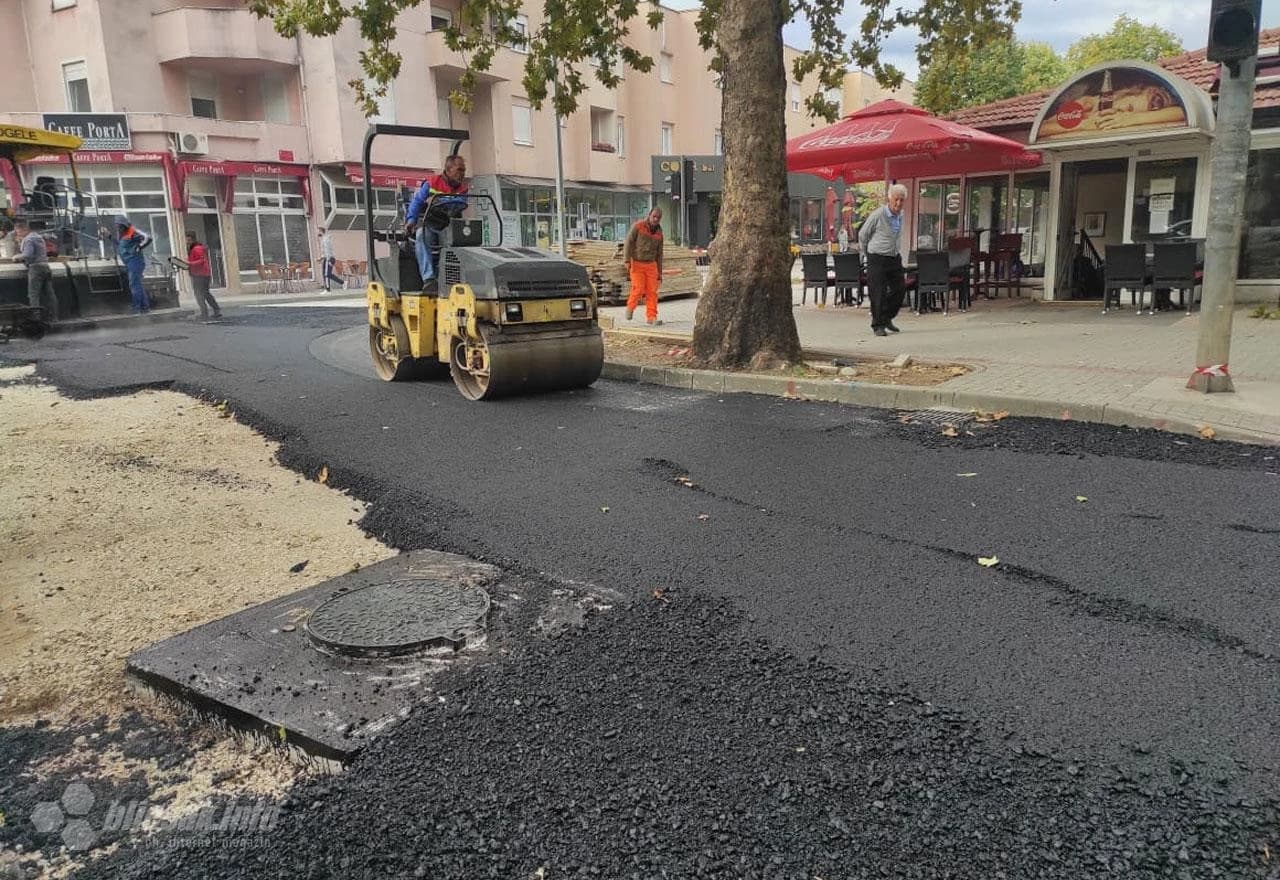 Asfaltira se križanje ceste M.6 sa ulicom Stjepana Radića.